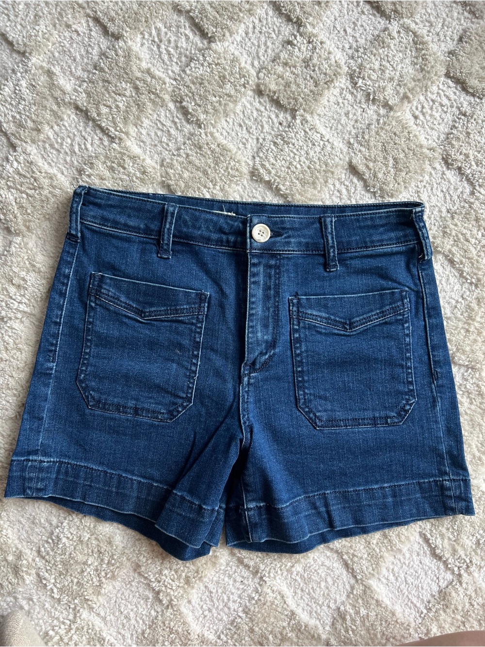 Pilcro denim shorts 💙
